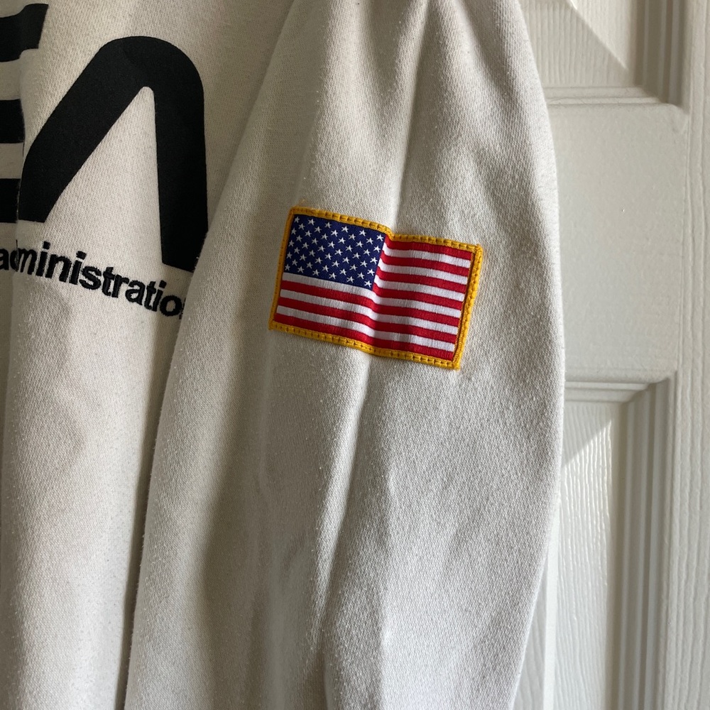 Cream Sweater - Picture 3 of 4